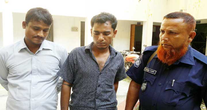 গোসাইরহাটে দুই জুয়ারু আটক