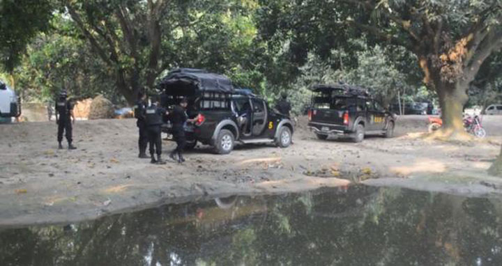 চাঁপাইনবাবগঞ্জে ‘জঙ্গিবিরোধী’ অভিযান শেষ : আটক ৩