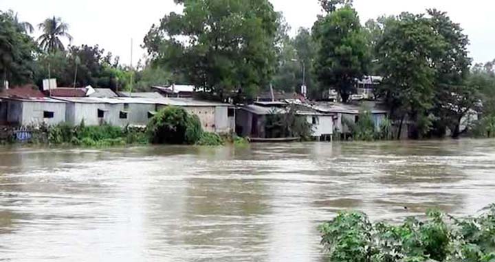 খোয়াই নদীর পানি বিপদসীমার উপরে