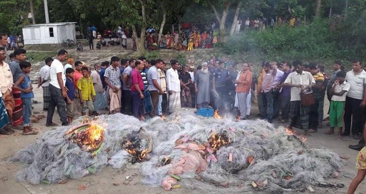 রাজবাড়ীতে ভ্রাম্যমান আদালতে ৫ জেলের কারাদন্ড