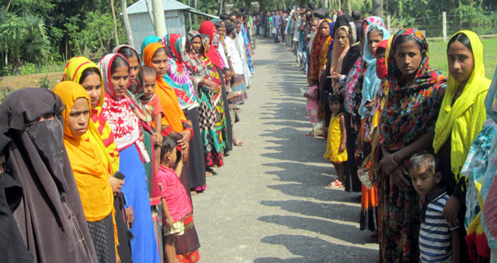 কলাপাড়ায় বসতভিটা ও কৃষিজমি রক্ষায় প্রতিবাদ