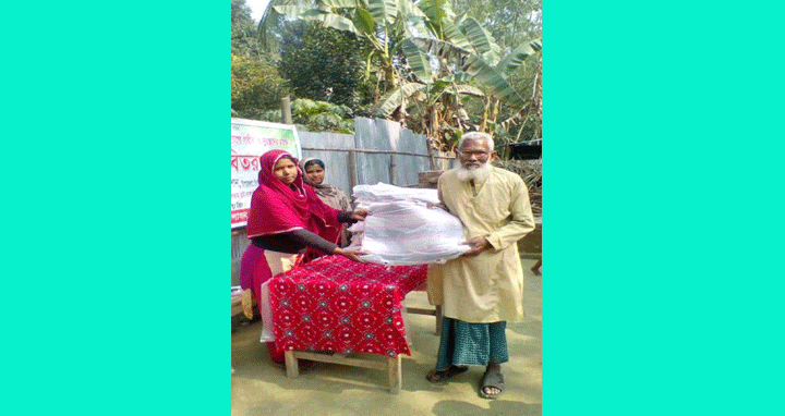 বোদায় বনলতা মহিলা উন্নয়ন সমিতির উদ্যোগে কম্বল বিতরণ