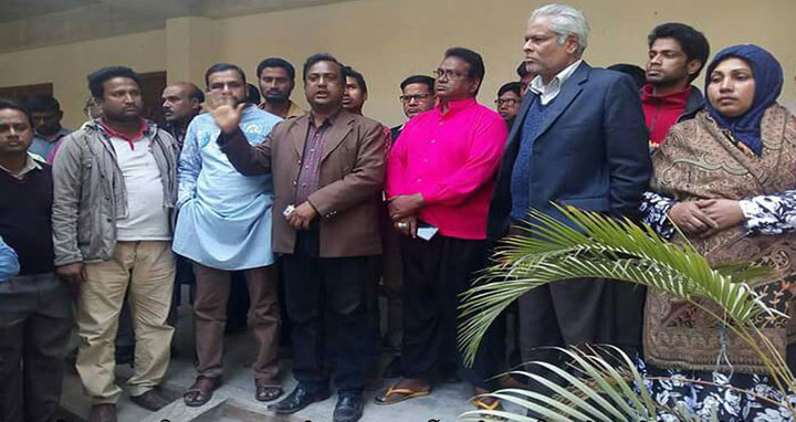 নাগেশ্বরীতে বিএনপির বিক্ষোভ মিছিলে পুলিশের বাধা