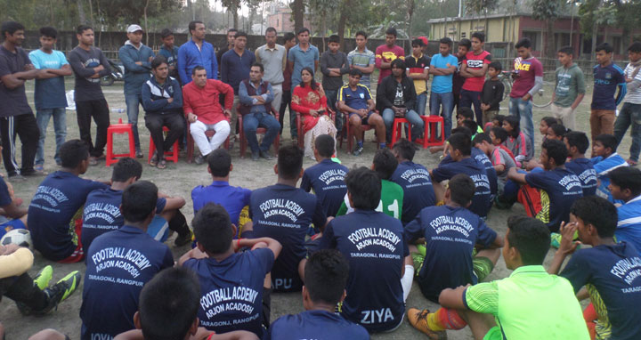 তারাগঞ্জ ফুটবল একাডেমি’র প্রশিক্ষন ক্যাম্প সমাপ্তি