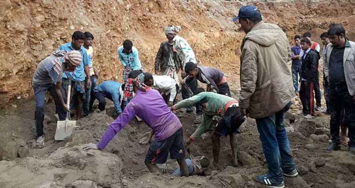 সিলেটে পাথর তুলতে গিয়ে ৪ শ্রমিক নিহত