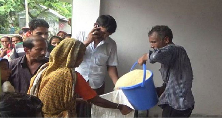 ১০ টাকায় চাল বিক্রি শুরু: ৪ মার্চ থেকে ওএমএসে সিদ্ধ চাল