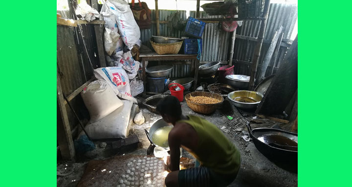 হোসেনপুরে মিষ্টির দোকানীকে জরিমানা