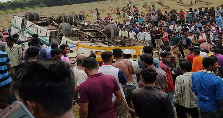 হবিগঞ্জে সড়ক দুর্ঘটনায় নিহত ৩