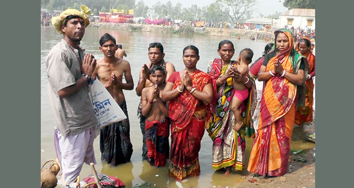 বগুড়ার শেরপুরে বাসন্তি পূর্ণিমার স্নান অনুষ্ঠিত