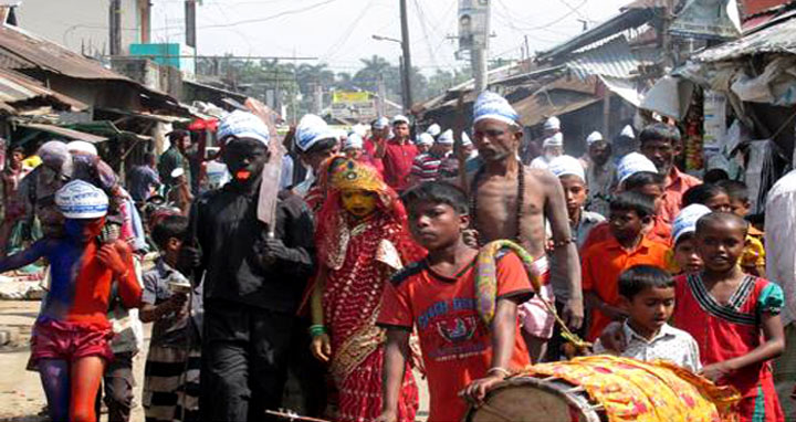 দুর্গাপুরে ঋষি সম্প্রদায়ের চড়ক পূঁজা অনুষ্ঠিত