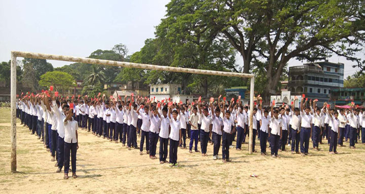 মাদক, বাল্য বিবাহ ও জঙ্গীবাদের বিরুদ্ধে শিক্ষার্থীদের লাল কার্ড প্রদর্শন