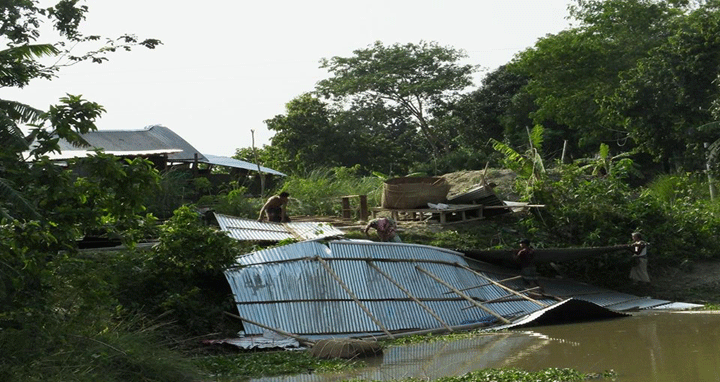 কুমিল্লার মুরাদনগরে কালবৈশাখীর তান্ডব