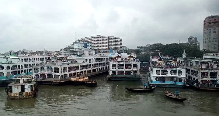 বৈরী আবহাওয়ার কারণে সারাদেশে নৌ চলাচল সাময়িকভাবে বন্ধ